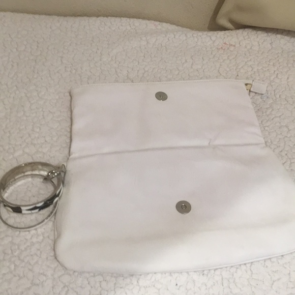 New York & company White wristlet - Used - Picture 4 of 8